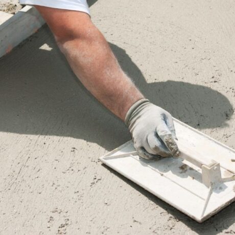 Ejecución de trabajos de albañilería como tarrajeo, enchape, instalación de pisos y pequeñas reparaciones. Nos encargamos de cada detalle para mantener tu infraestructura funcional y estética.